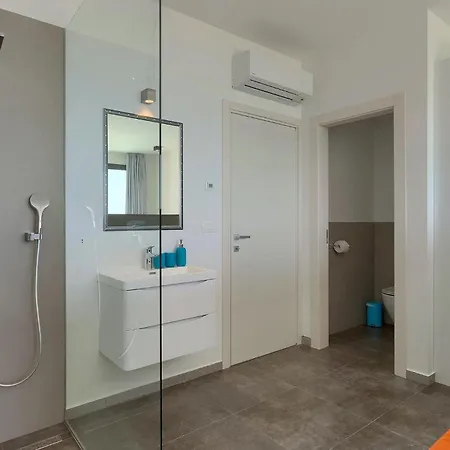 Сasa de vacaciones Minimal Kastav