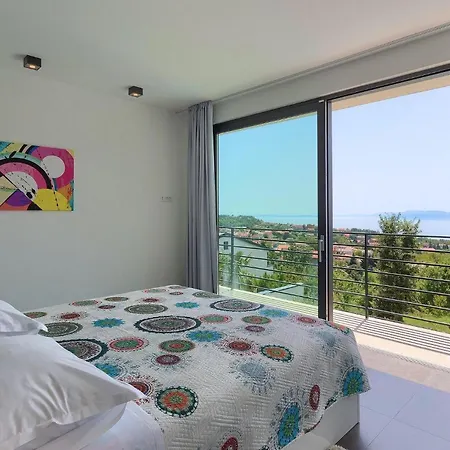 Minimal Сasa de vacaciones Kastav